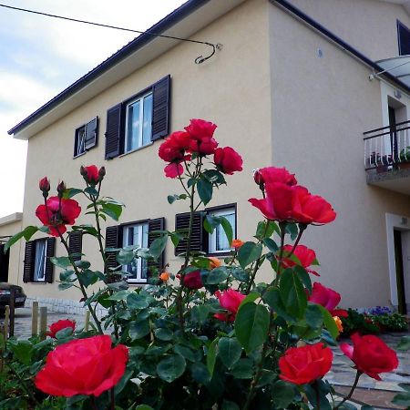 Apartments Rusin Linardići 외부 사진