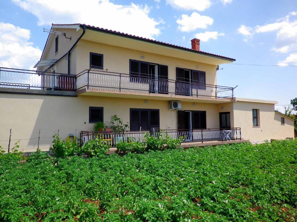 Apartments Rusin Linardići 외부 사진